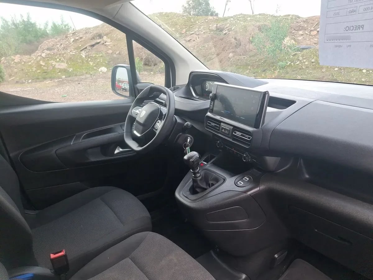 Peugeot Partner 1.5 L1 Hdi Diesel 100hp 4x2 Mt 5p año 2025