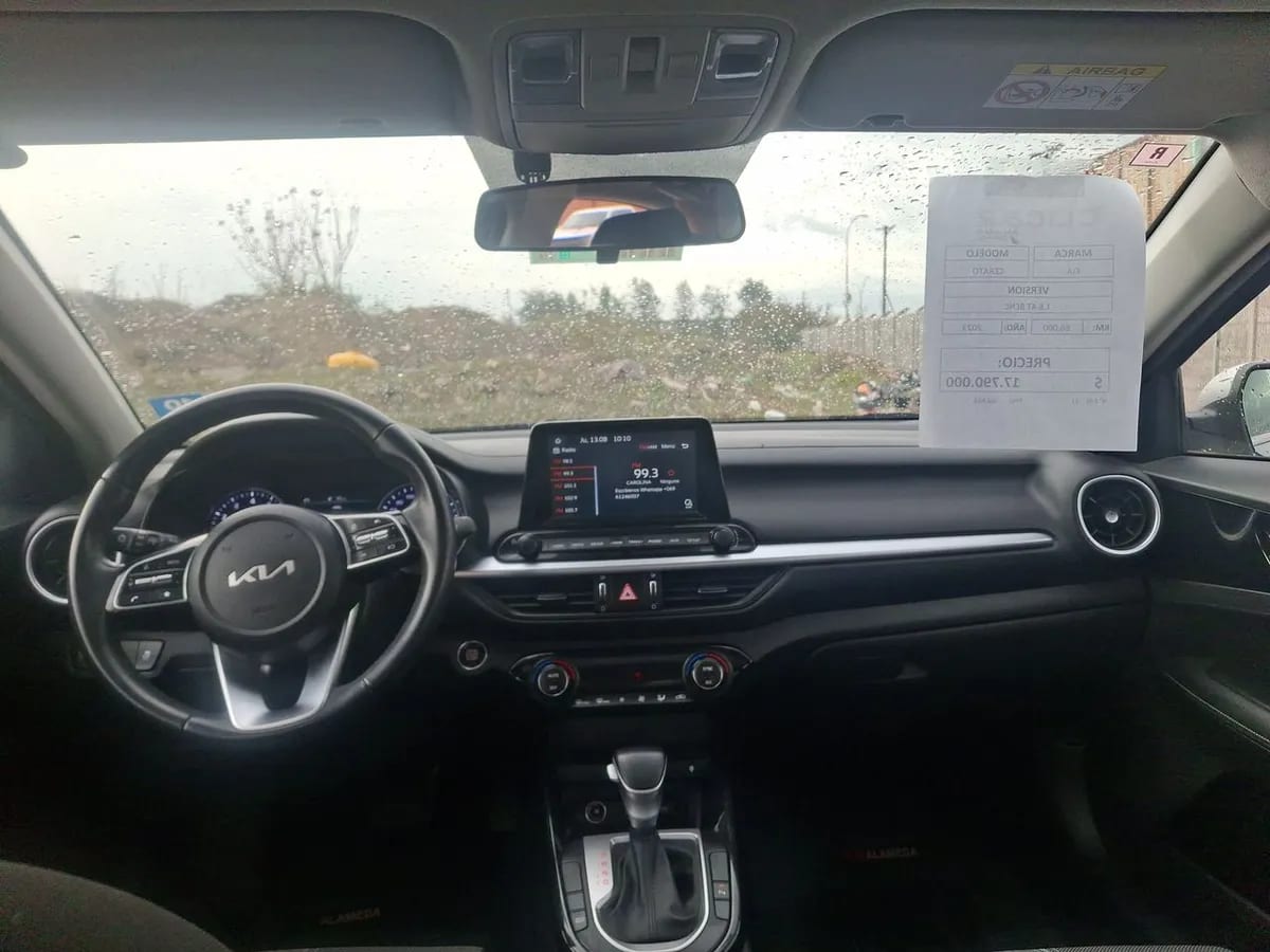 Kia Cerato 1.6 Ex Full 4x2 6at 4p año 2023