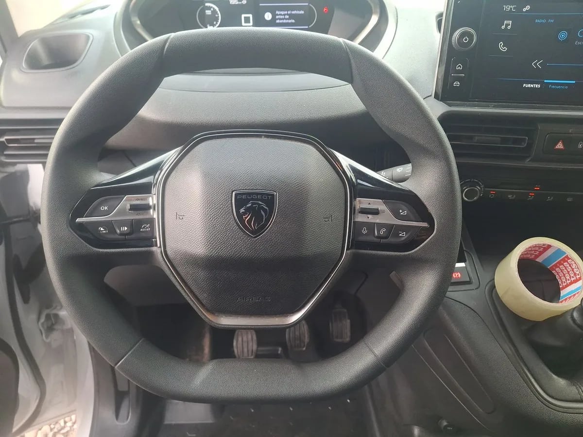 Peugeot Partner 1.5 L1 Hdi Diesel 100hp 4x2 Mt 5p año 2025