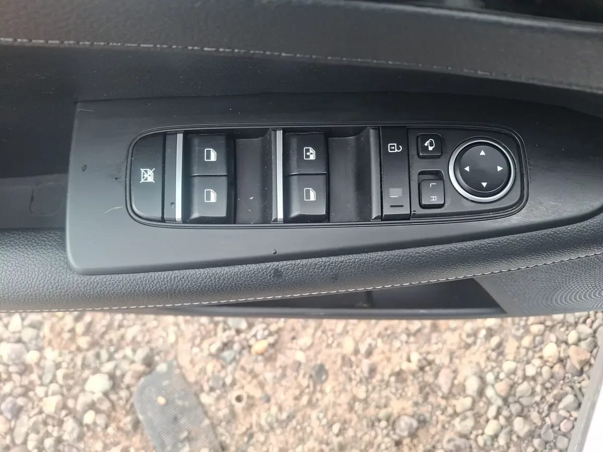 Kia Cerato 1.6 Ex Full 4x2 6at 4p año 2023