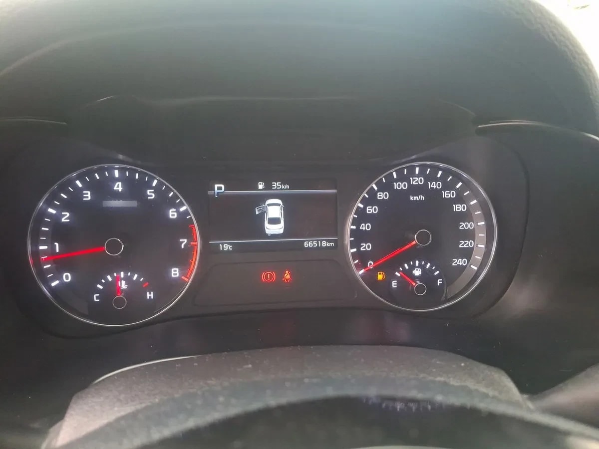Kia Cerato 1.6 Ex Full 4x2 6at 4p año 2023