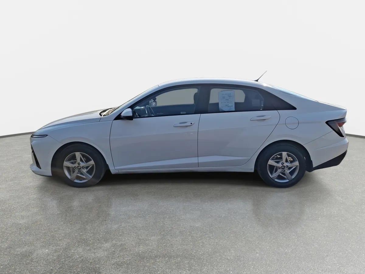 Hyundai Accent 1.5 Plus 4x2 At 4p año 2024
