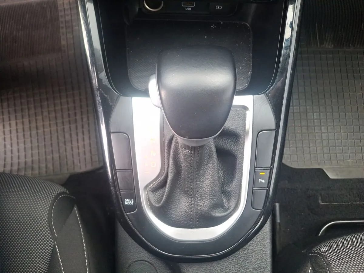 Kia Cerato 1.6 Ex Full 4x2 6at 4p año 2023