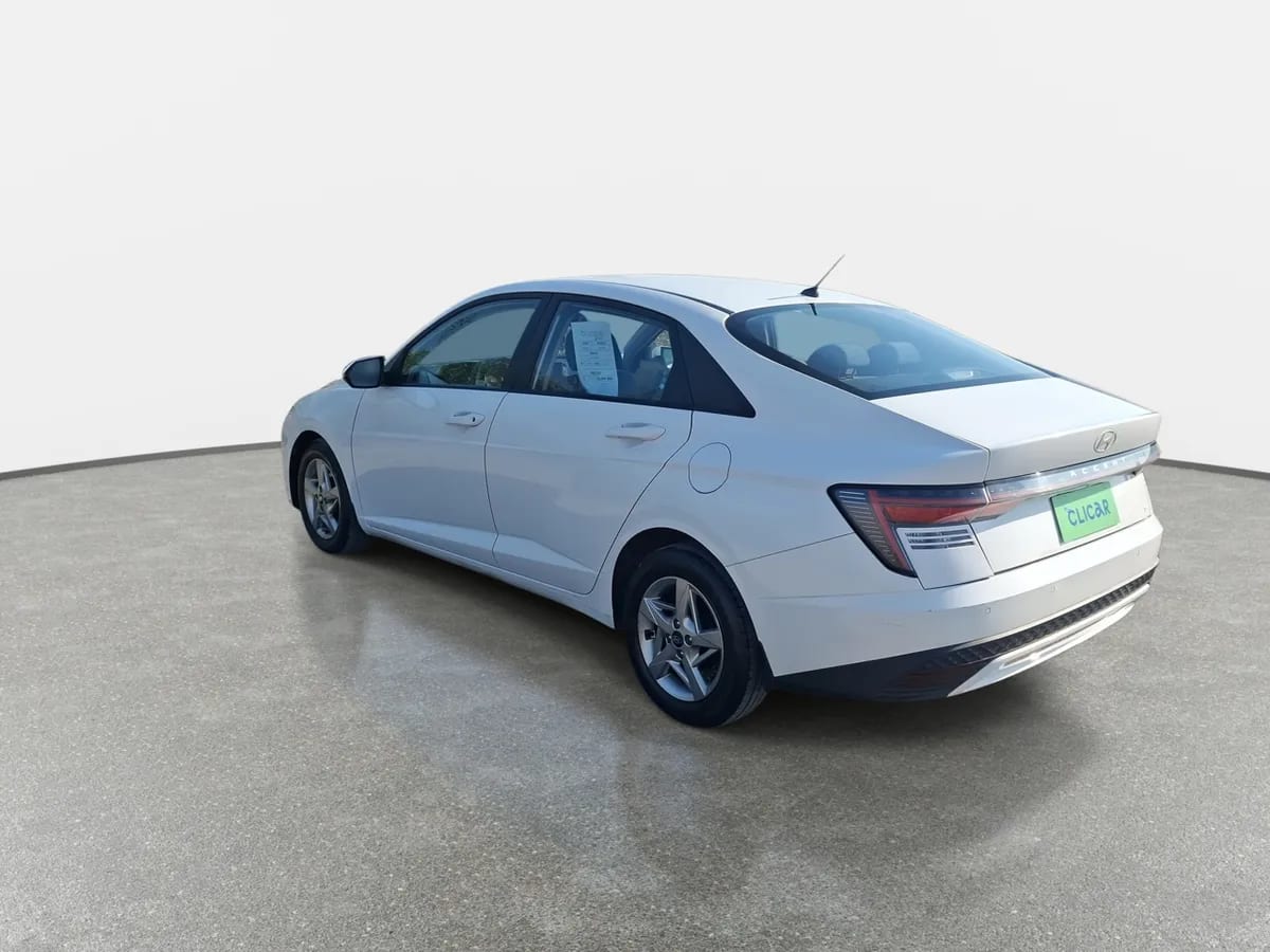 Hyundai Accent 1.5 Plus 4x2 At 4p año 2024