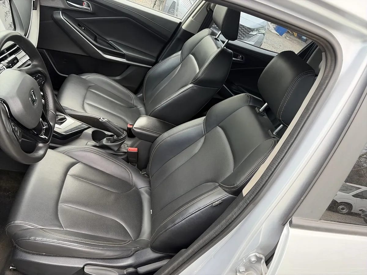 Changan Cs15 1.5 Elite 4x2 At 5p año 2024