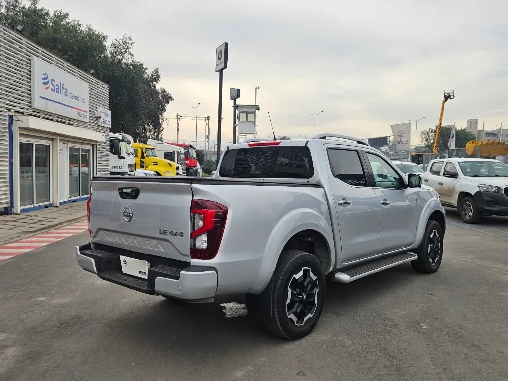 Nissan Navara Dc 4x4 2.3tdi Le año 2023
