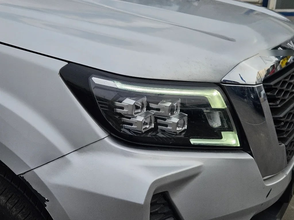 Nissan Navara Dc 4x4 2.3tdi Le año 2023