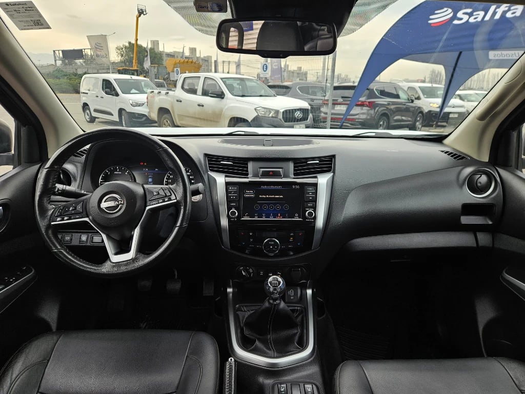 Nissan Navara Dc 4x4 2.3tdi Le año 2023