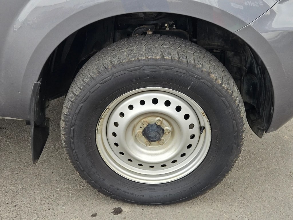 Nissan Navara Dc 4x4 2.3 Tdi Se año 2023