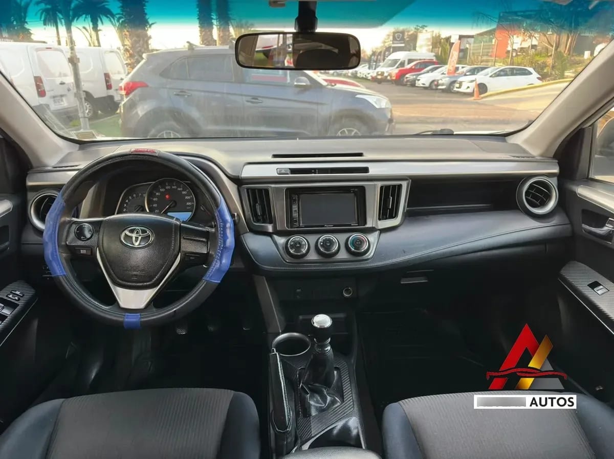 TOYOTA RAV4 2.0 Advantage Lujo Bt Mt 4x4 año 2015