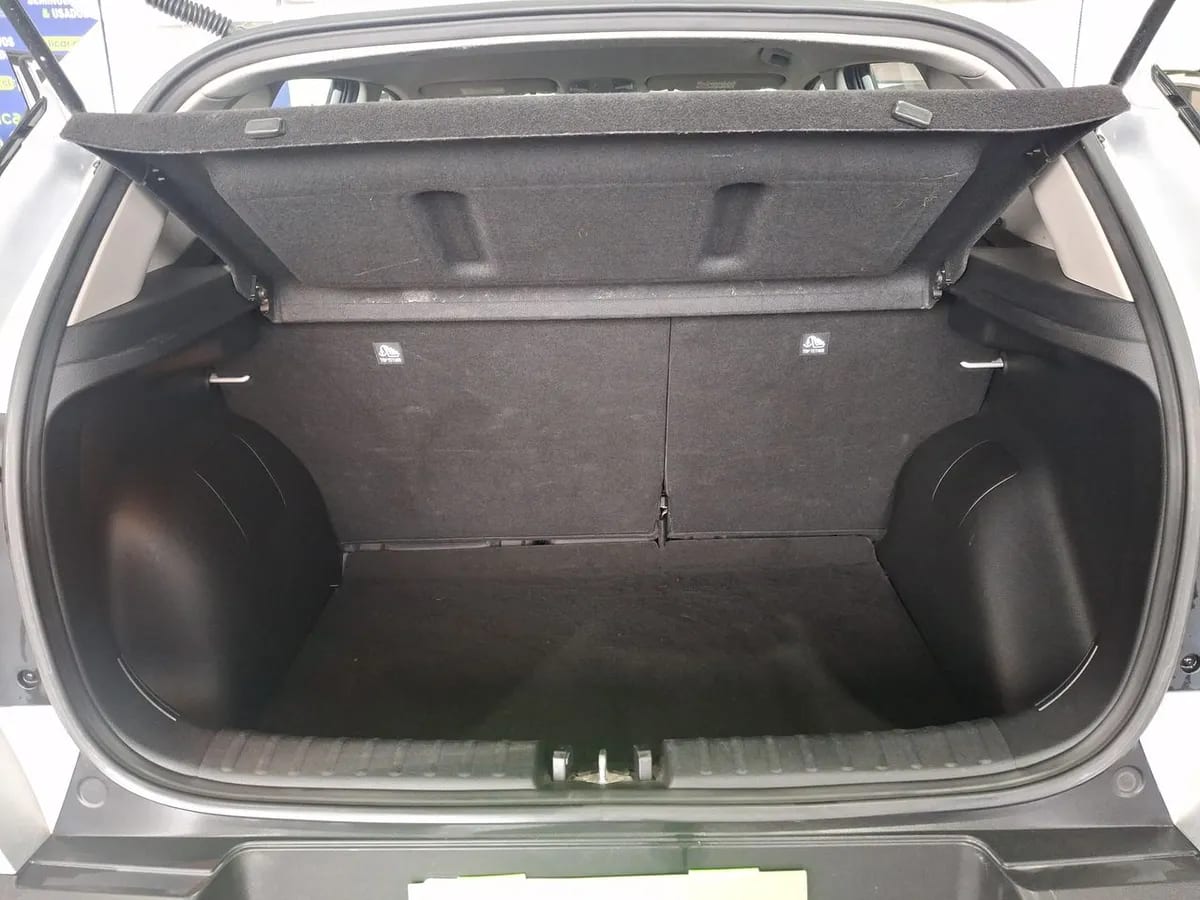 Kia Sonet 1.5 Ex 4x2 Ivt Ri At 5p año 2025