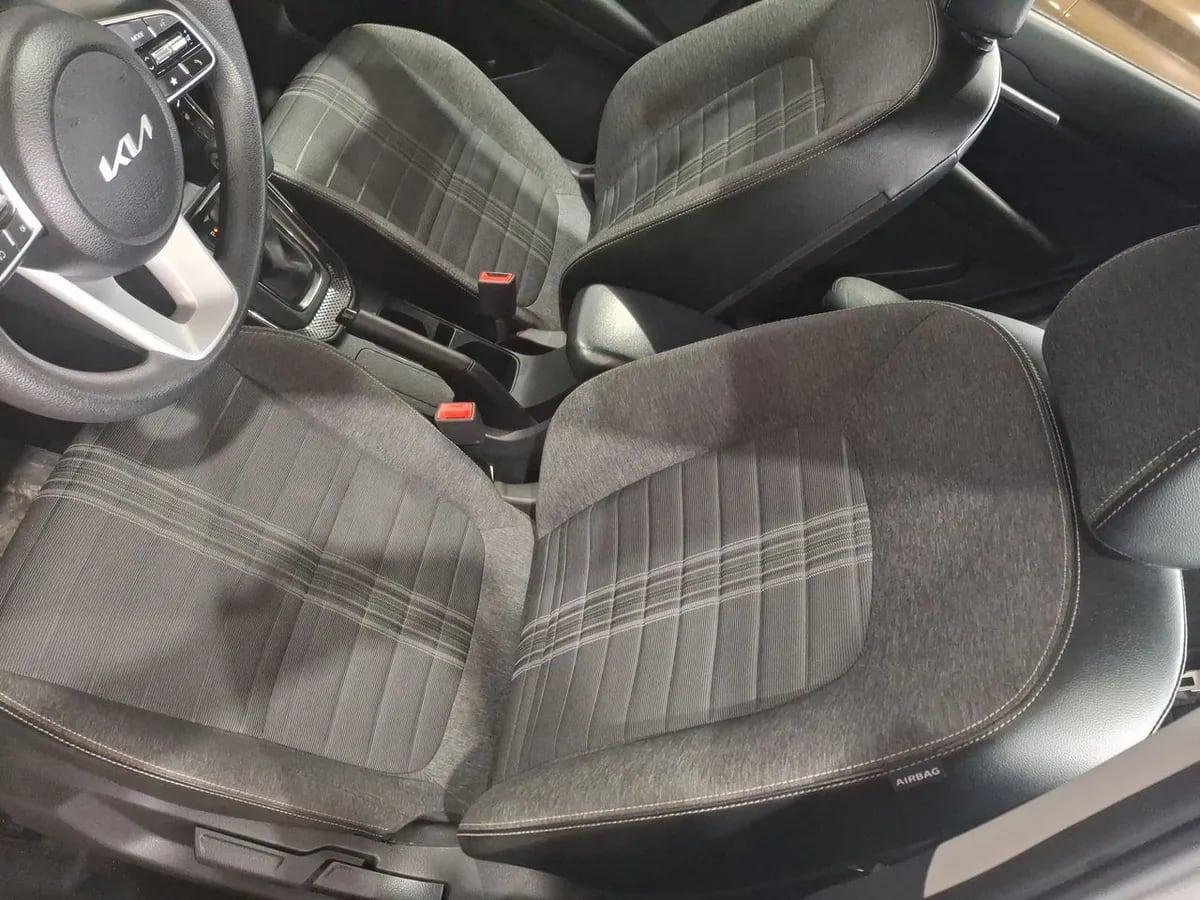 Kia Sonet 1.5 Ex 4x2 Ivt Ri At 5p año 2025