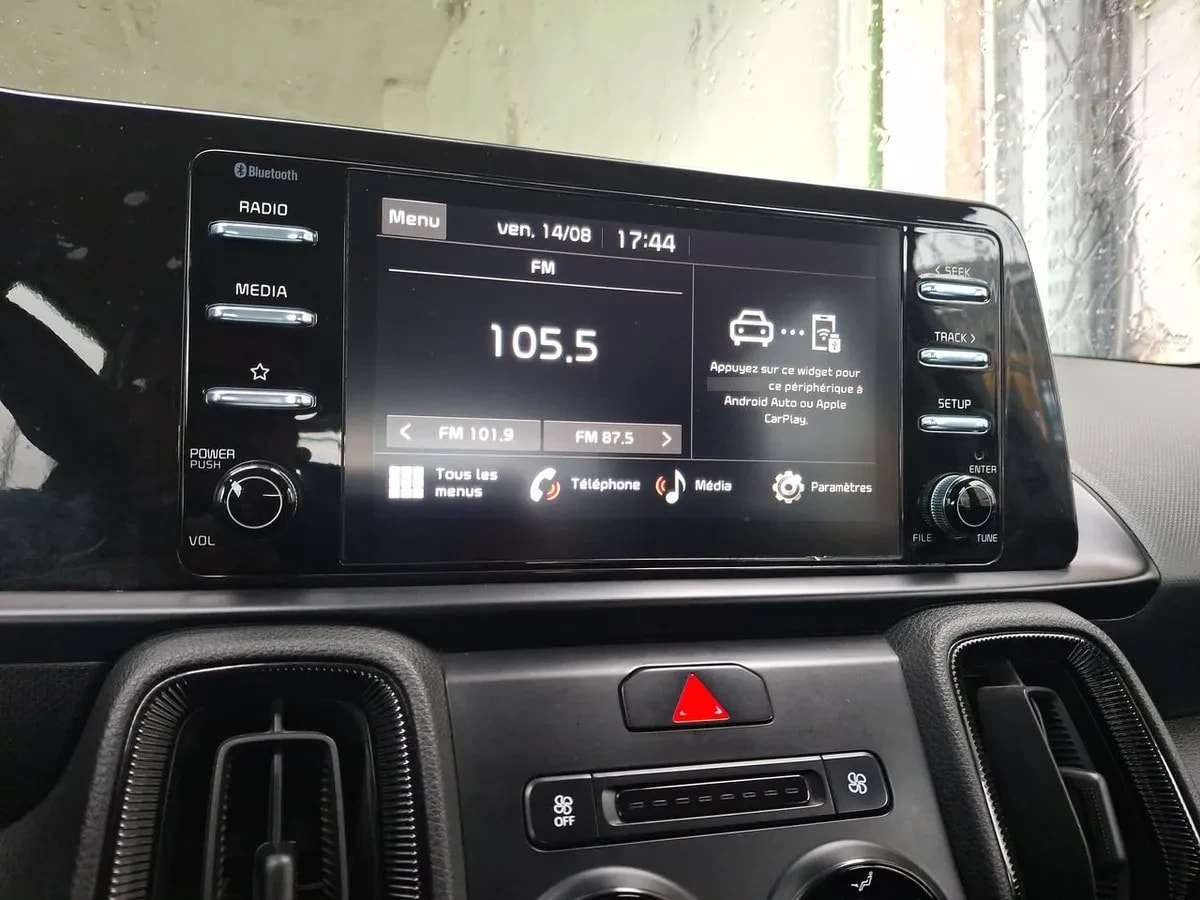Kia Sonet 1.5 Ex 4x2 Ivt Ri At 5p año 2025