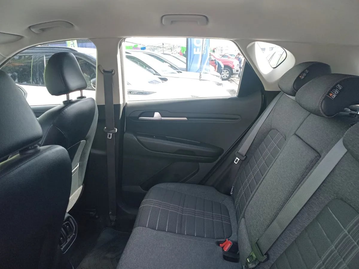 Kia Sonet 1.5 Ex 4x2 Ivt Ri At 5p año 2025