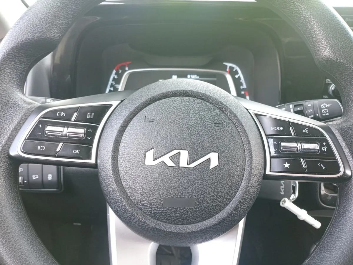 Kia Sonet 1.5 Ex 4x2 Ivt Ri At 5p año 2025