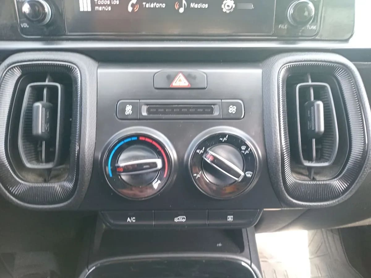 Kia Sonet 1.5 Ex 4x2 Ivt Ri At 5p año 2025
