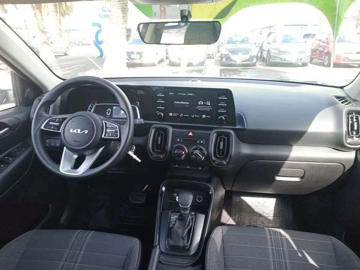 Kia Sonet 1.5 Ex 4x2 Ivt Ri At 5p año 2025