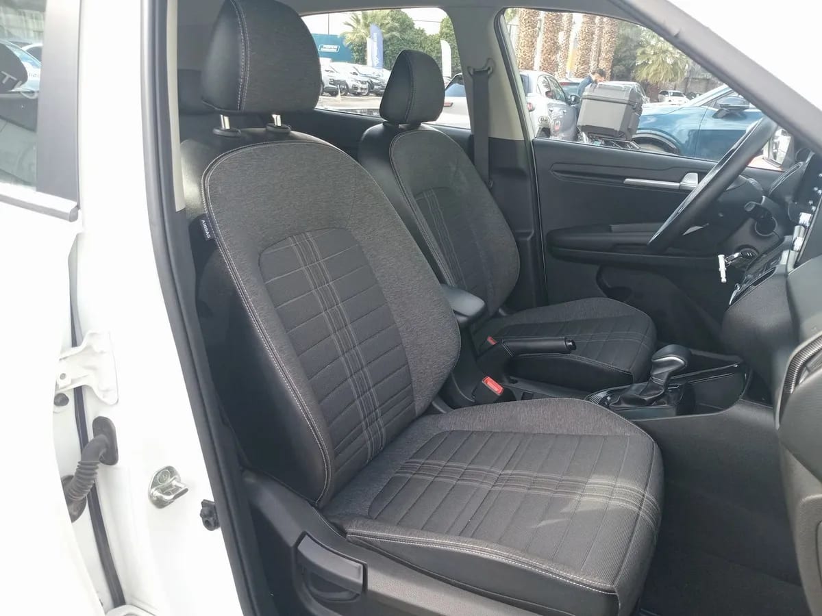 Kia Sonet 1.5 Ex 4x2 Ivt Ri At 5p año 2025