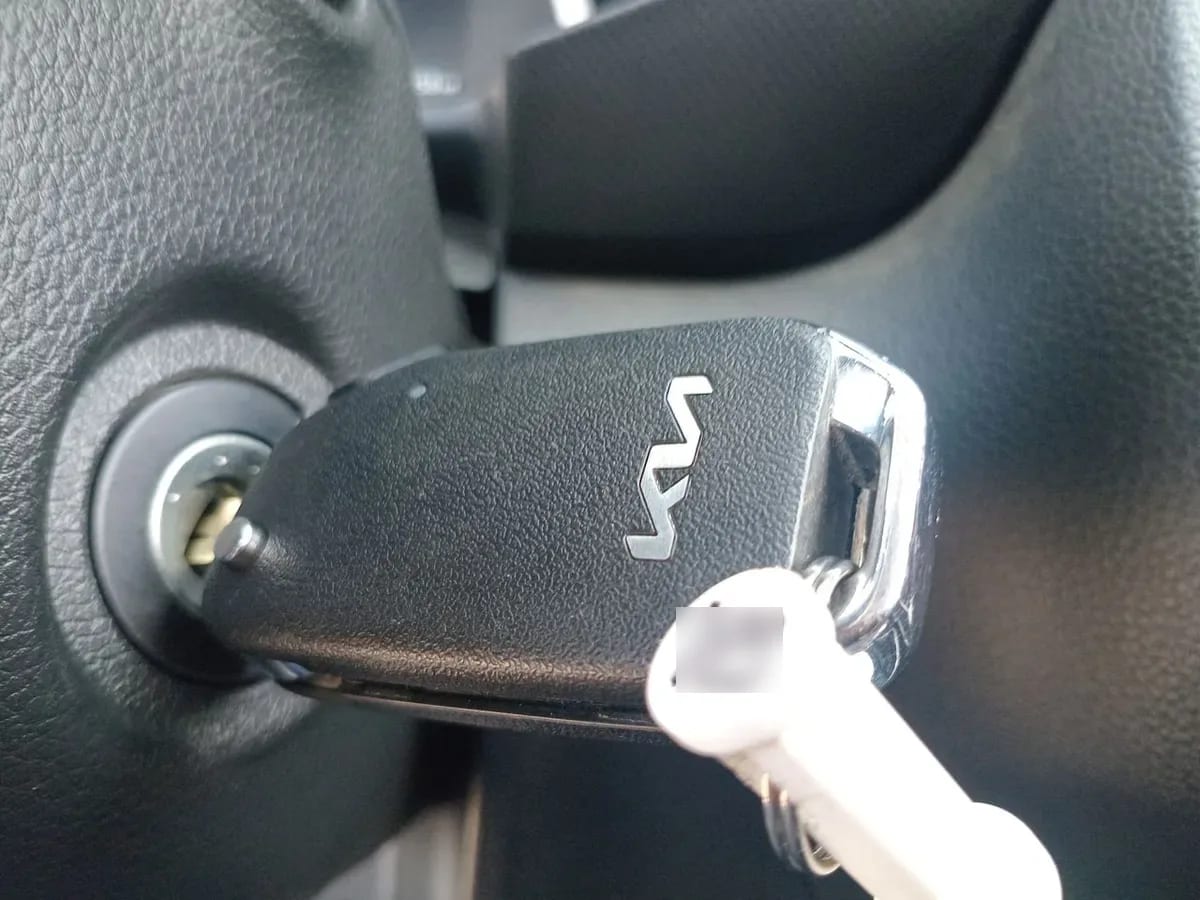 Kia Sonet 1.5 Ex 4x2 Ivt Ri At 5p año 2025
