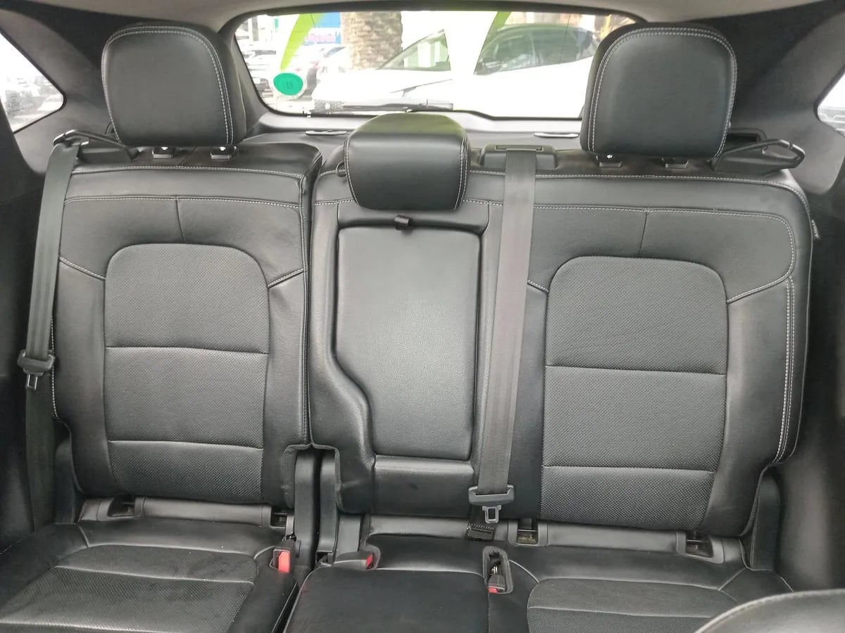 Ford Escape 2.5 Atkinson Titanium Hibrido Awd At 5p año 2021