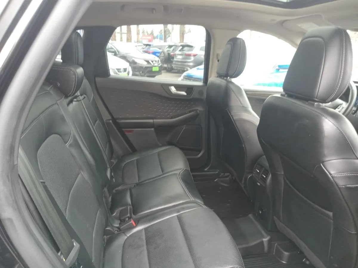 Ford Escape 2.5 Atkinson Titanium Hibrido Awd At 5p año 2021