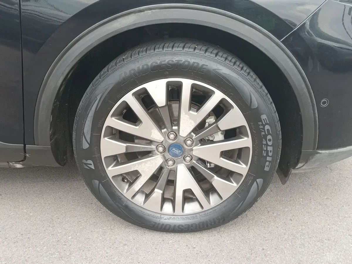 Ford Escape 2.5 Atkinson Titanium Hibrido Awd At 5p año 2021