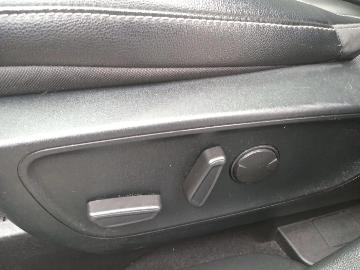 Ford Escape 2.5 Atkinson Titanium Hibrido Awd At 5p año 2021
