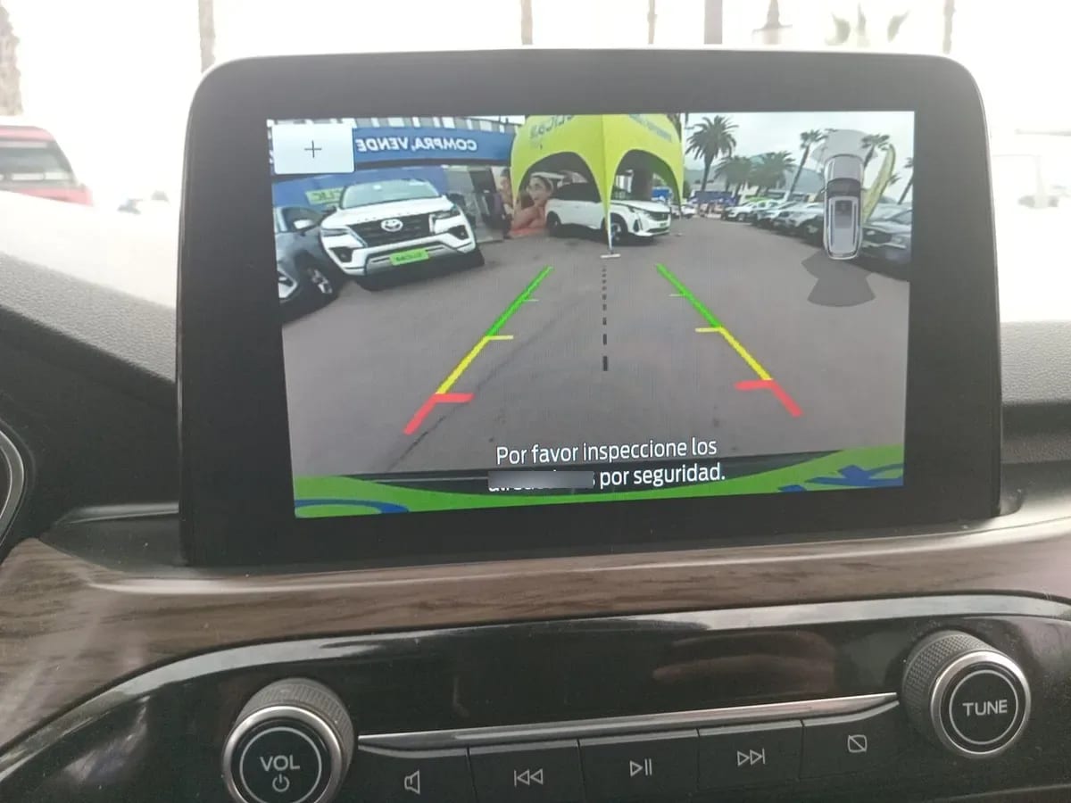 Ford Escape 2.5 Atkinson Titanium Hibrido Awd At 5p año 2021