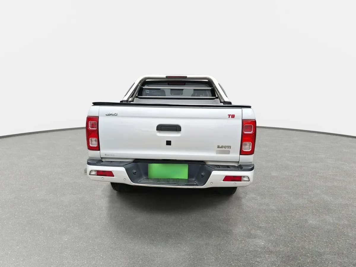 JAC T8 2.0 Comfort 4x2 Diesel Mt 4p año 2022