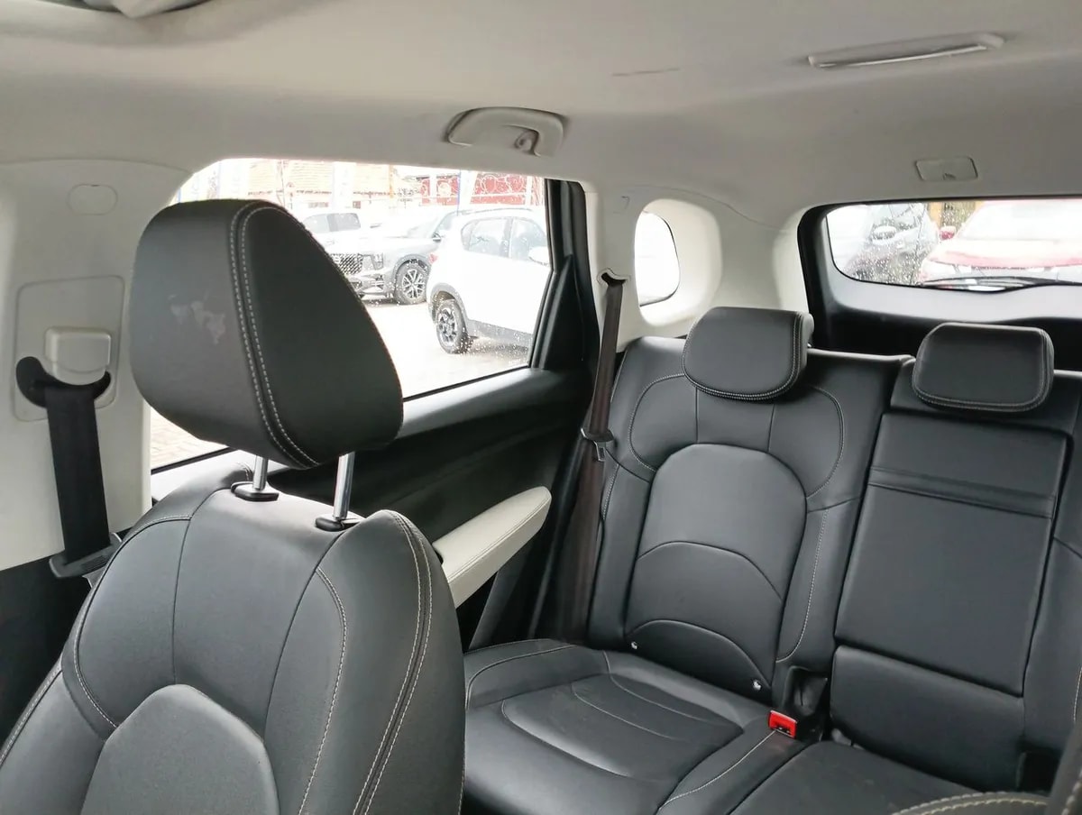Chevrolet Captiva 1.5t Ltz R 4x2 Cvt At 5p año 2024