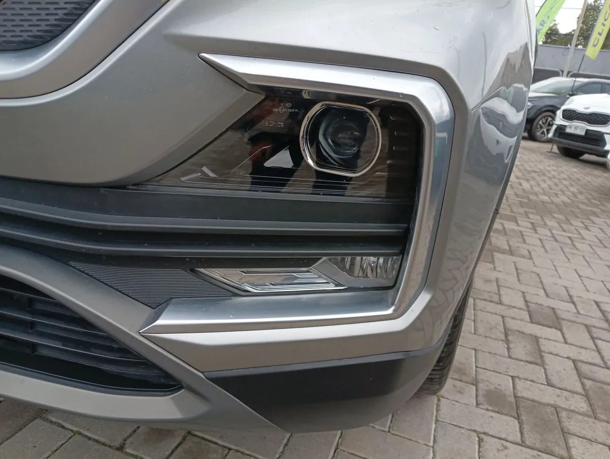 Chevrolet Captiva 1.5t Ltz R 4x2 Cvt At 5p año 2024