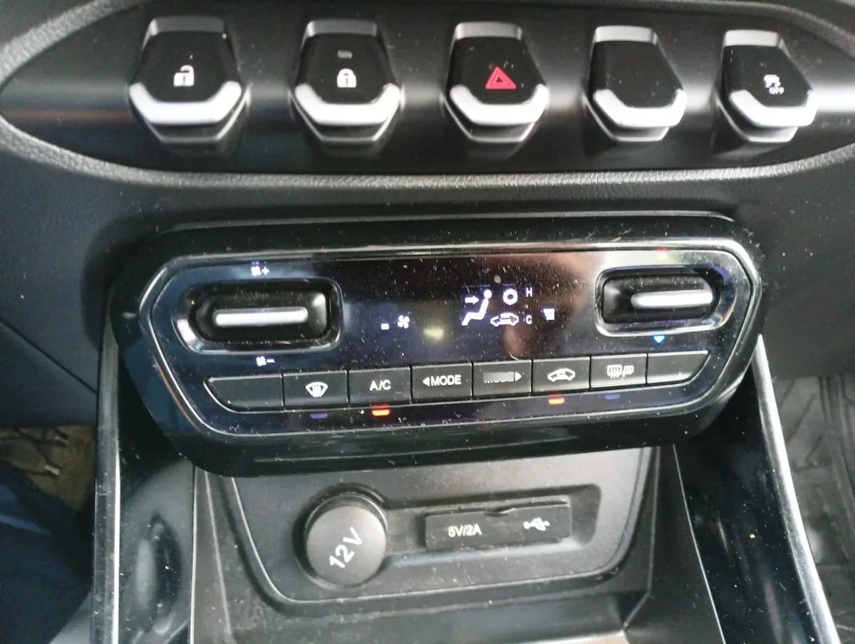 Chevrolet Captiva 1.5t Ltz R 4x2 Cvt At 5p año 2024