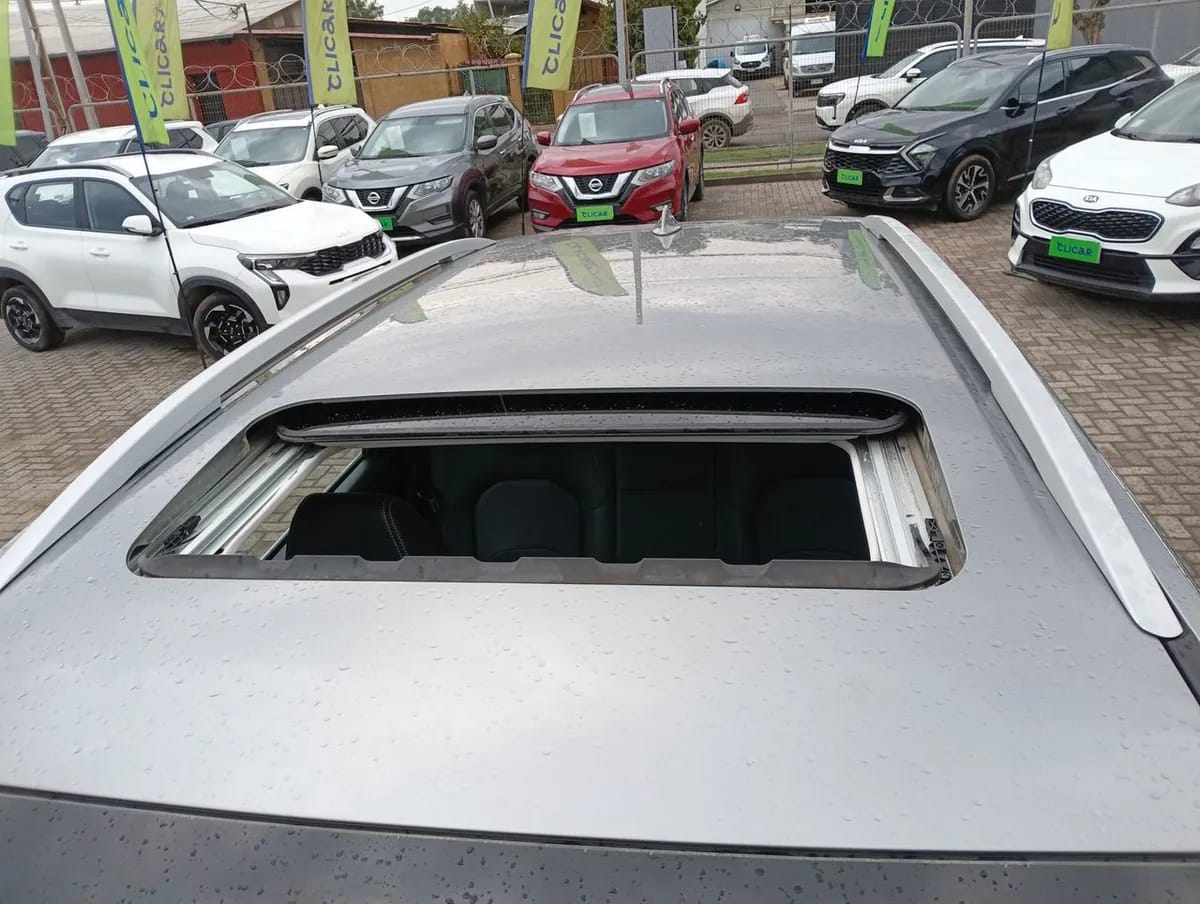 Chevrolet Captiva 1.5t Ltz R 4x2 Cvt At 5p año 2024