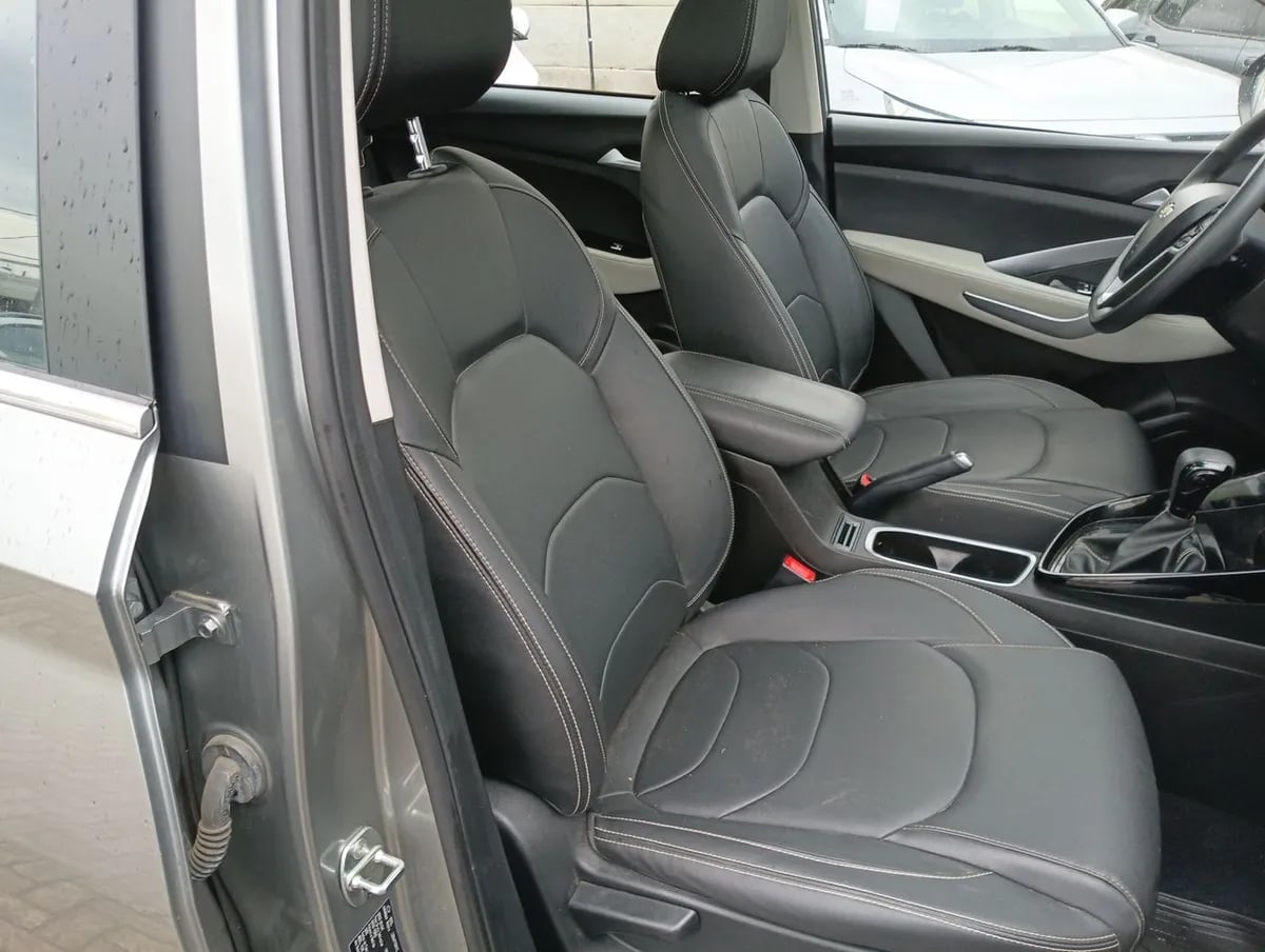 Chevrolet Captiva 1.5t Ltz R 4x2 Cvt At 5p año 2024