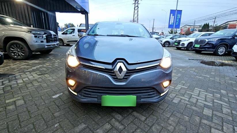 Renault Clio 1.2 Expression 4x2 Hb Mt 5p año 2020