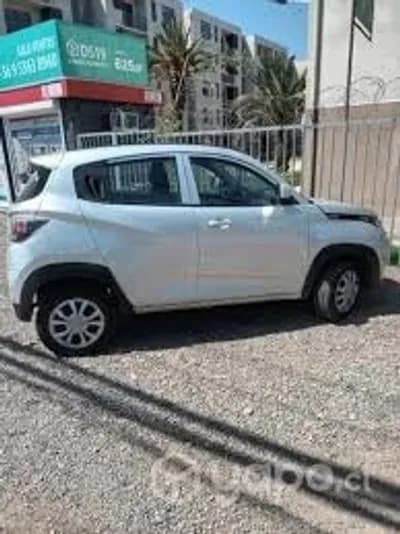 MAHINDRA KUV100 1.2 Elite Mt año 2021