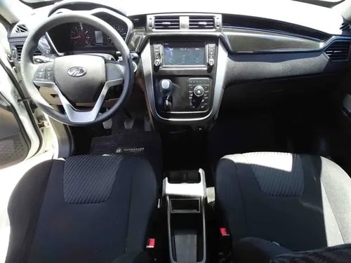 MAHINDRA KUV100 1.2 Elite Mt año 2021