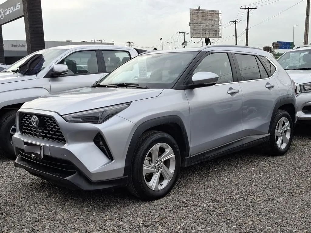 Toyota Yaris Cross 1.5 Xi 4x2 5mt 5p año 2025