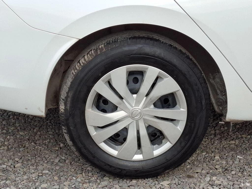 Nissan Versa 1.6 Advance 4x2 Mt 4p año 2026