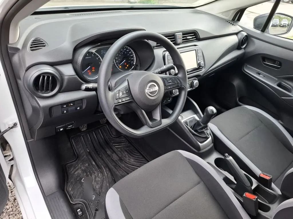 Nissan Versa 1.6 Advance 4x2 Mt 4p año 2026