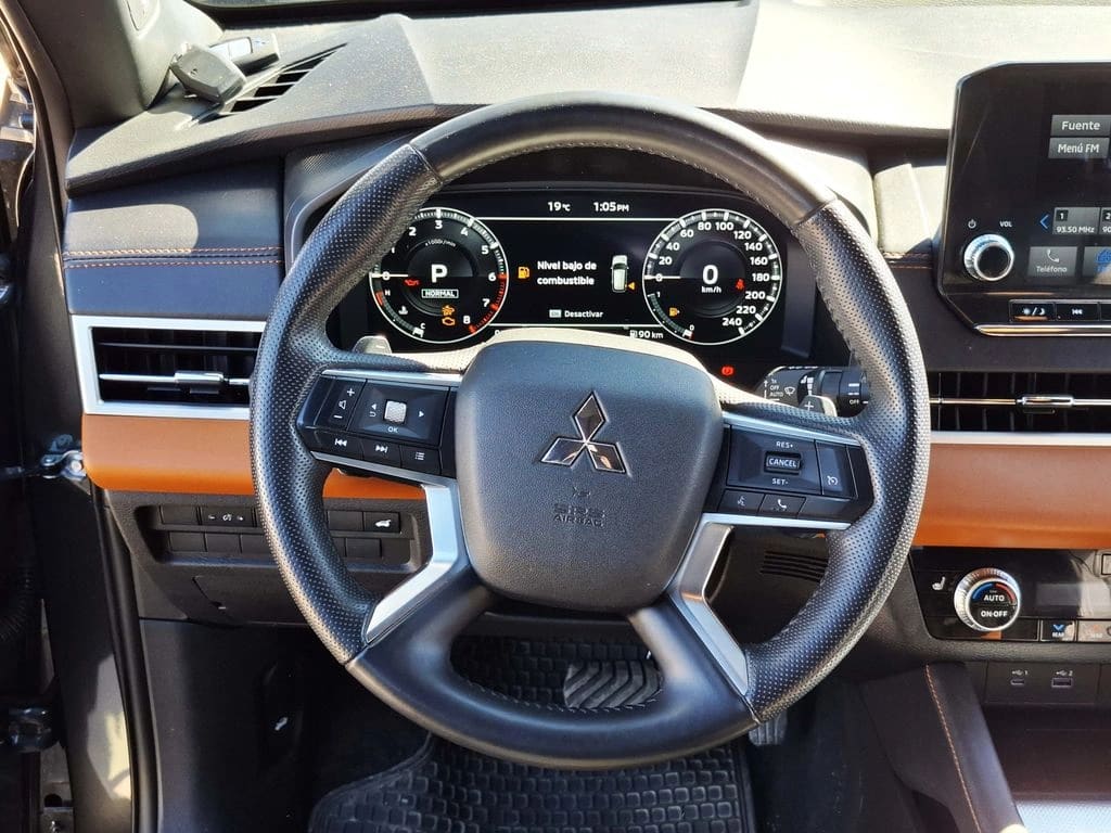 Mitsubishi Outlander 2.5 Gls Limited 4x4 At 5p año 2025