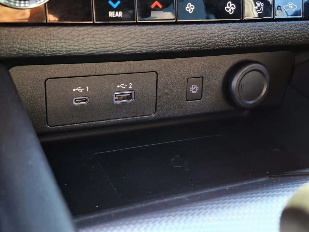 Mitsubishi Outlander 2.5 Gls Limited 4x4 At 5p año 2025
