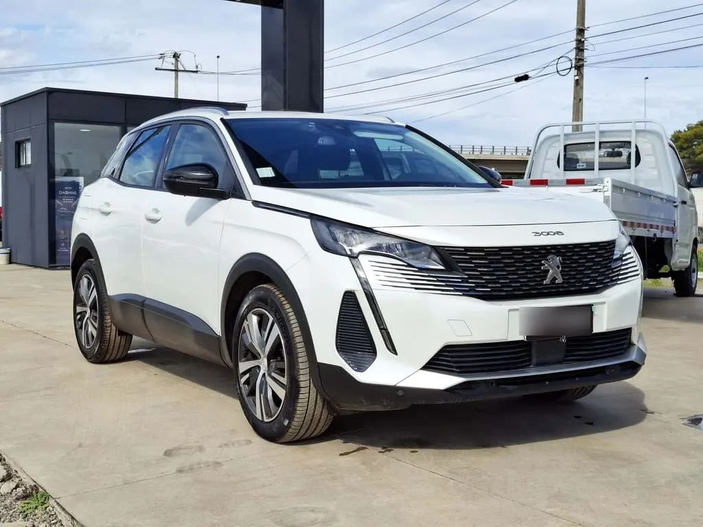 Peugeot 3008 1.2 Active Pack Puretech 130 4x2 Mt6 5p año 2022
