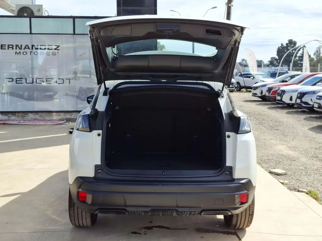 Peugeot 3008 1.2 Active Pack Puretech 130 4x2 Mt6 5p año 2022