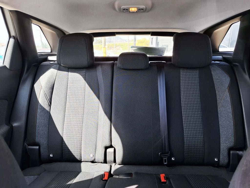 Peugeot 3008 1.2 Active Pack Puretech 130 4x2 Mt6 5p año 2022