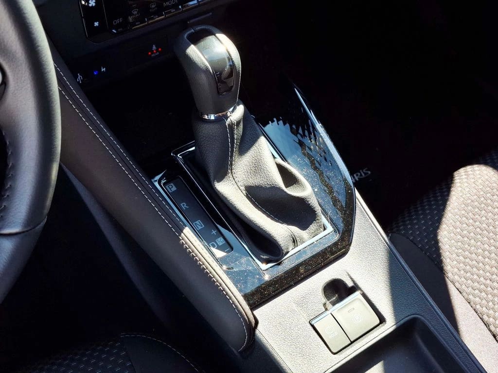 Toyota Yaris 1.5 E 4x2 Sdn Cvt At 4p año 2026