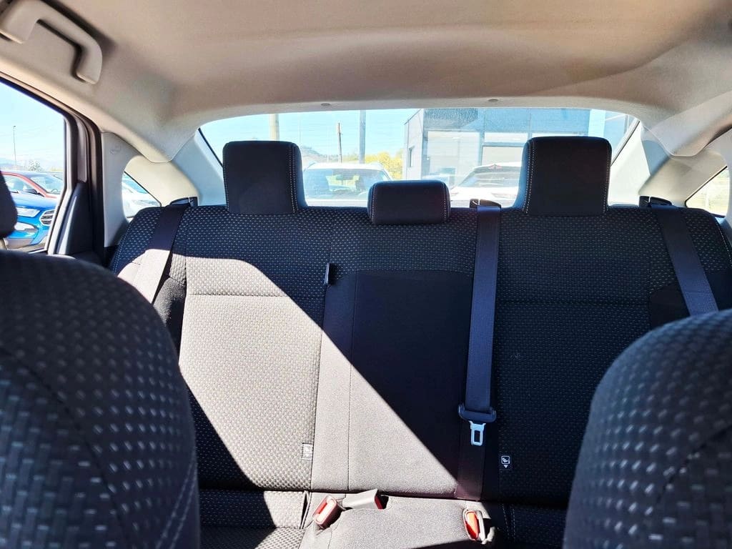 Toyota Yaris 1.5 E 4x2 Sdn Cvt At 4p año 2026