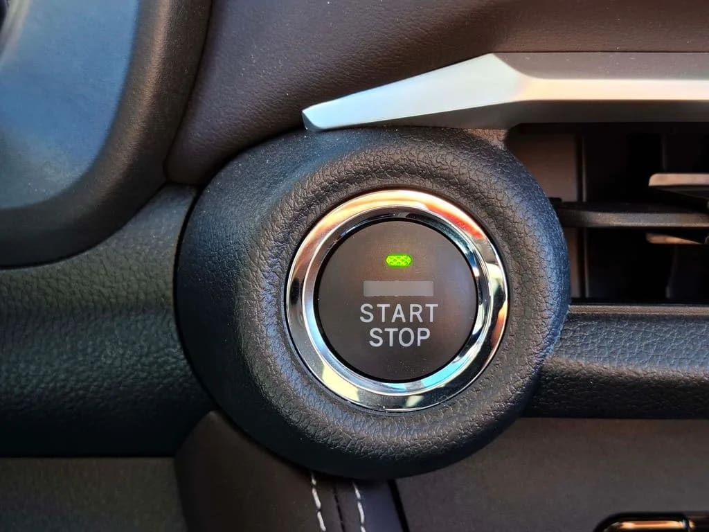 Toyota Yaris 1.5 E 4x2 Sdn Cvt At 4p año 2026