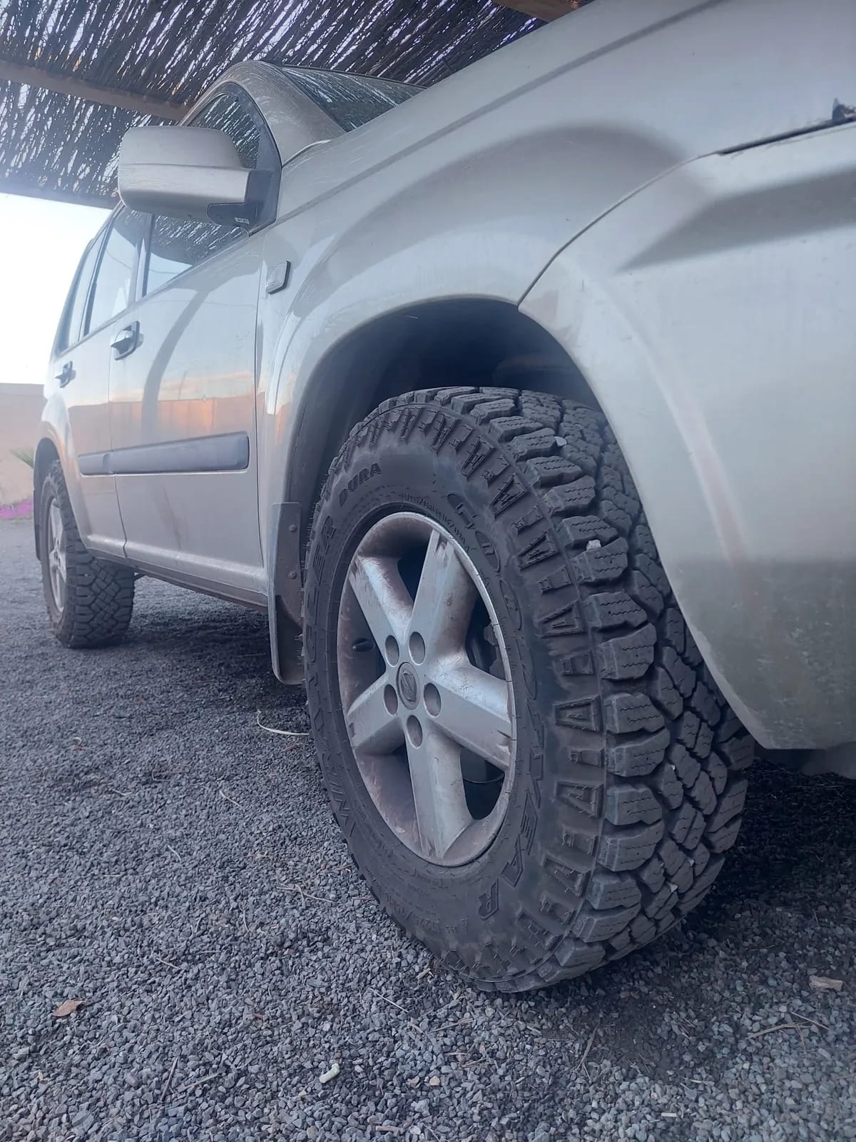 NISSAN X-TRAIL 2.5 X 4x4 Cuero At año 2009
