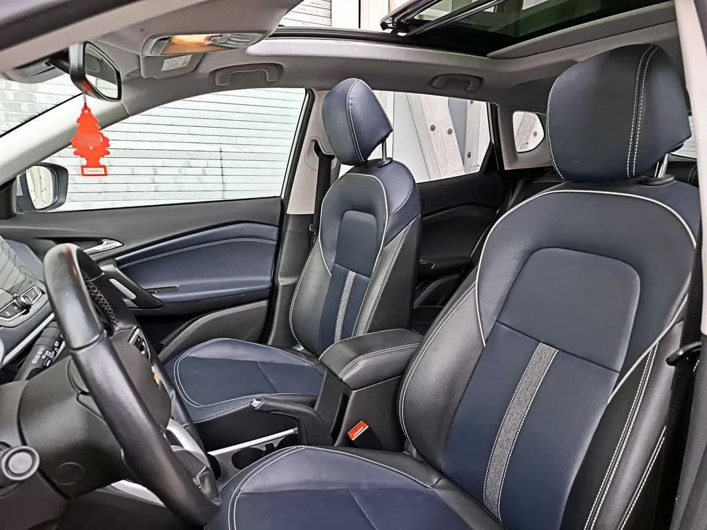 Chevrolet Tracker 1.2t Premier T 4x2 At 5p año 2024